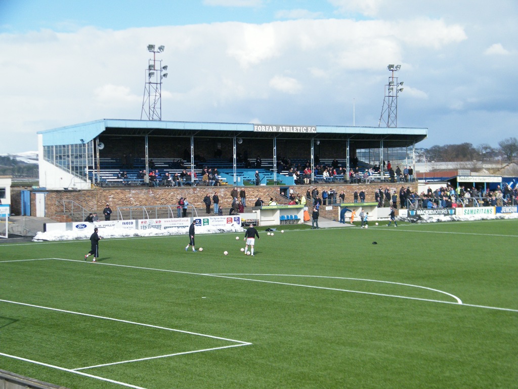 [Forfar-V-Arbroath-30-3-13-343.jpg]