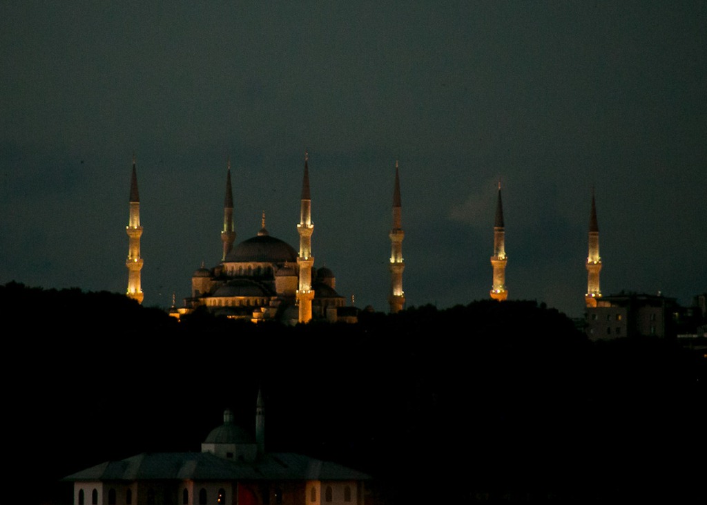 [0002--Istanbul-DAZ_40956.jpg]