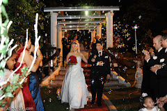 Album (digital) de fotos de Suzana + Igor do Studio Caldas, do Rio de Janeiro, RJ. Lincoln Caldas e equipe fazem fotos de casamento (fotografias de casamentos), fotos de making-of (making of de noiva), fotos em estudio (ensaios fotograficos), fotos de casal (ensaios fotograficos de e-session), fotos de familia, videos de casamento (filmagem de casamentos), videos de making-of e clipes de casamento. Fotojornalismo e videojornalismo no Rio de Janeiro, RJ. fotos casamento rio de janeiro fotografias casal rj foto eventos familia noiva ensaio fotografico videos galeria noivas fotografo evento casar retrato fotografía para madrinhas ver maquiagem