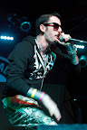 digitalnoisephoto_20111126_dirt-nasty-show_richard-the-rock-star_0123.jpg