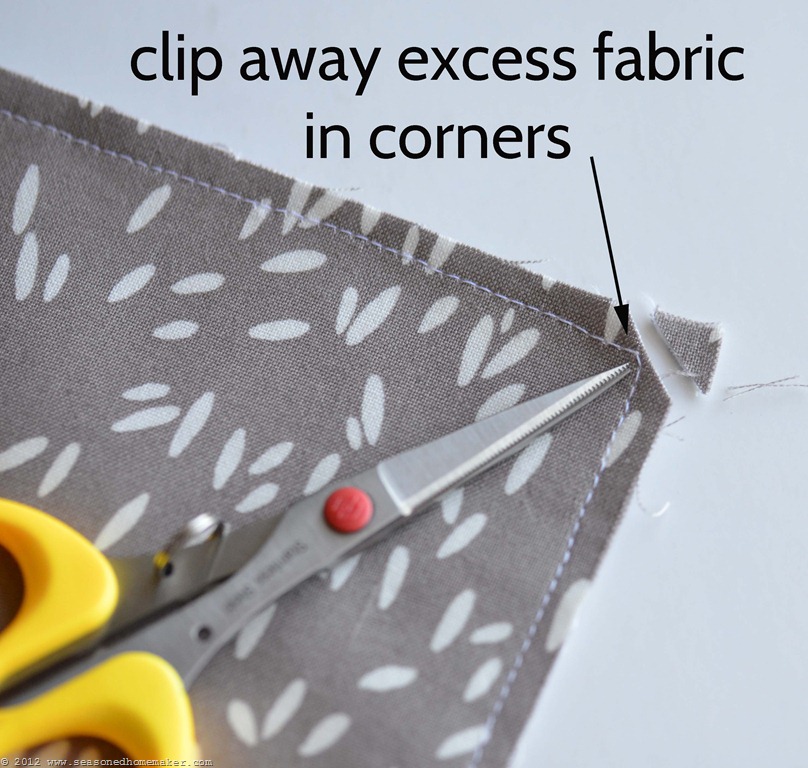 [How%2520to%2520Sew%2520a%2520Pillow%252030%255B4%255D.jpg]