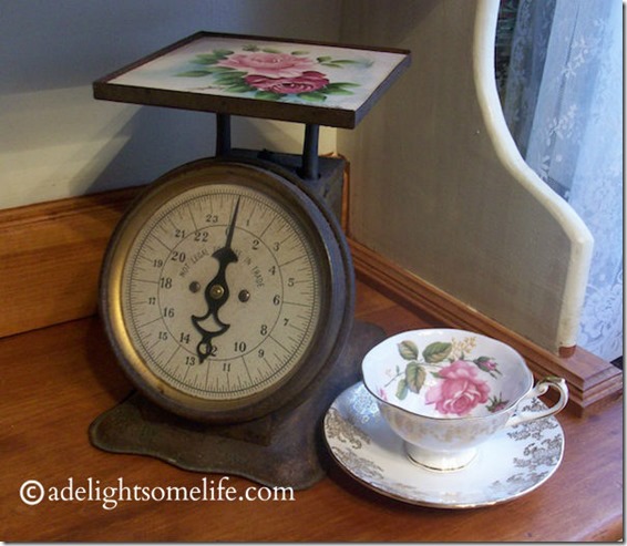 Rose-Thrifty-Find-teacup-and-scale