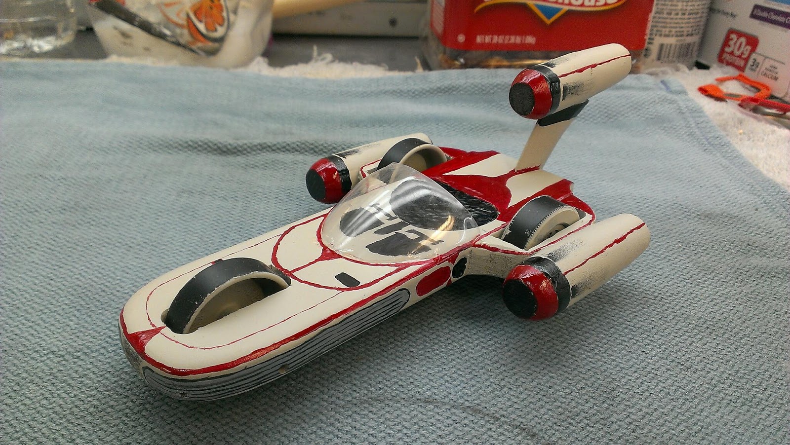 The coolest blog ever.: Some pictures of the latest Pinewood derby car