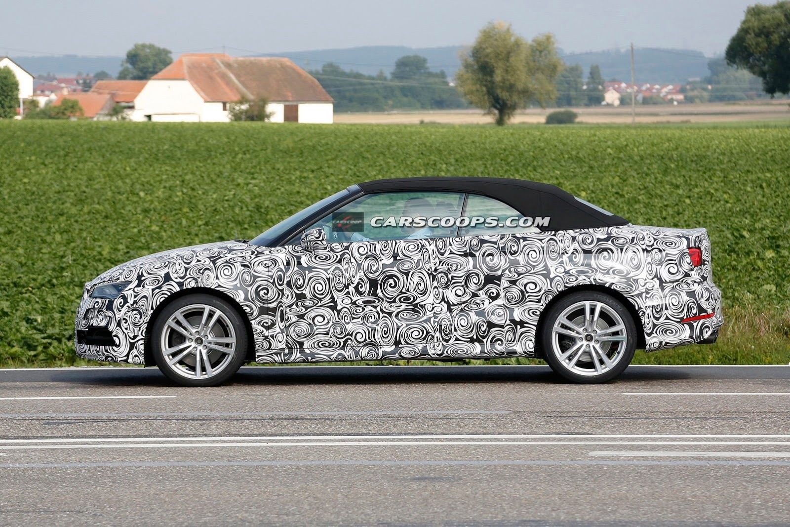 [New-Audi-S3-Cabriolet-05Carscoops%255B3%255D%255B2%255D.jpg]