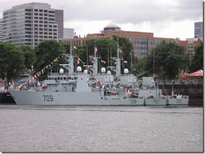 IMG_7016 HMCS Saskatoon (MM 709), HMCS Brandon (MM 713) and HMCS Nanaimo (MM 702) in Portland, Oregon on June 10, 2007