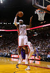lebron james nba 121105 mia vs phx 10 King James wears 5 Colorways of Nike LeBron X in 6 Games