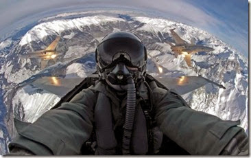 a98889_extreme-selfie_5-pilot a98889_extreme-selfie_5-pilot