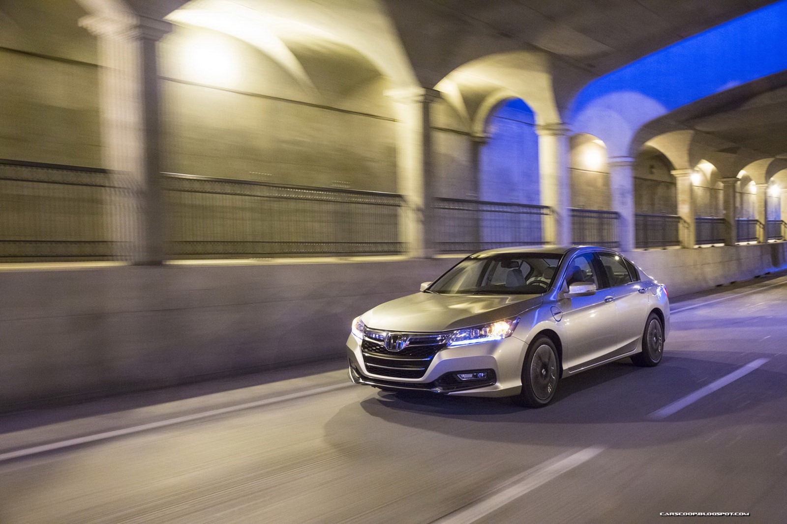 [2014_Honda_Accord_PHEV_154_%255B2%255D.jpg]
