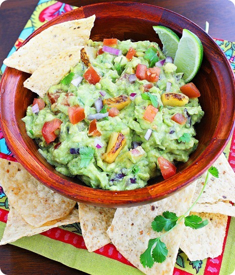 Grilled Pineapple Guacamole – Add sweet, smoky pineapple to your favorite guacamole for a tropical twist! | thecomfortofcooking.com