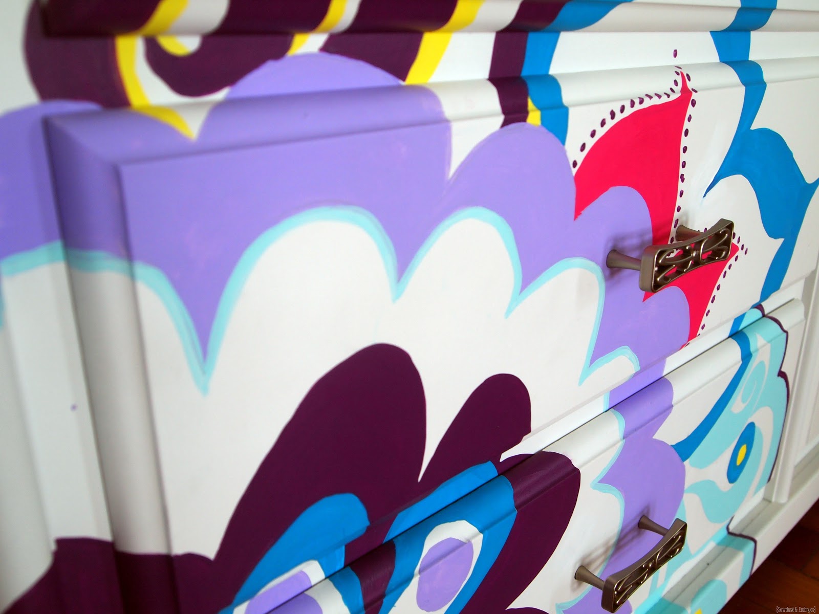 [Painted-Dresser-Using-Overhead-Proje%255B2%255D.jpg]