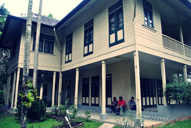 [agneskeithhouse3%255B8%255D.jpg]