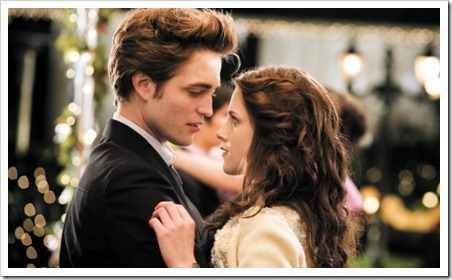 Edward-Cullen-e-Bella-Swan-no-patio Edward-Cullen-e-Bella-Swan-no-patio