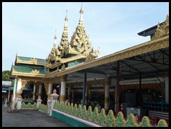 Myanmar, Yangon, Chaukhtatkyi Pagoda, 6 September 2012 (1)