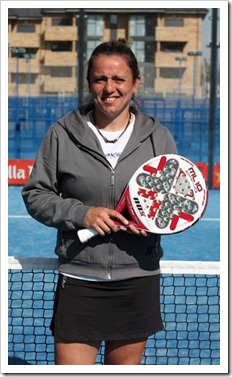 La jugadora argentina Ana Laura Grandes ficha por la firma NOX para 2012.