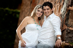 Album (digital) de fotos do evento e-session Danie + Danilo. Fotografias digitais do fotografo profissional Marcos Grossi, que faz retratos de casamento (fotojornalismo), infantil, jovens, 15 anos e eventos em geral. Área de atuação: Jau, Bauru, Araraquara, Sao Carlos, Rio Claro, Ribeirao Preto e outras cidades do estado de Sao Paulo. 