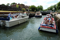 Waiting at Romney Lock