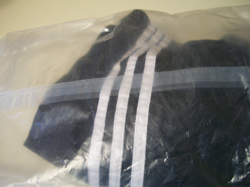 Keep your wet pool clothes from touching your dry clothes in your gym bag by slipping them into a liner first.