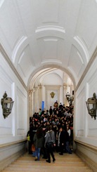 Grupos de estudantes no Palácio de Mafra