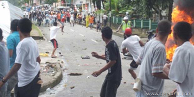 [Kerusuhan%2520ambon%25202011%25202%255B3%255D.jpg]