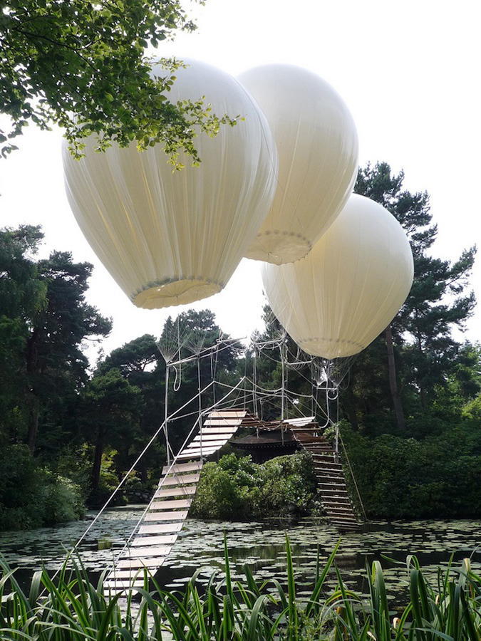 http://lh6.ggpht.com/-OBypkUtgjKo/ULeIduH881I/AAAAAAAAIWs/F_gxtbRwloo/s0/Three-Giant-Balloons-3.jpg