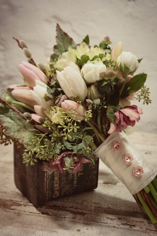 [laura-bouquet-love-n-fresh-flowers-d.jpg]