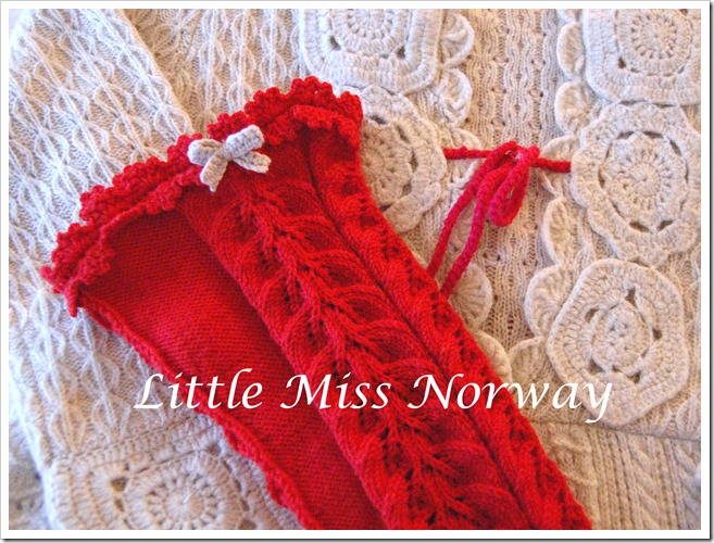 RED VM JUL LEGWARMERS2