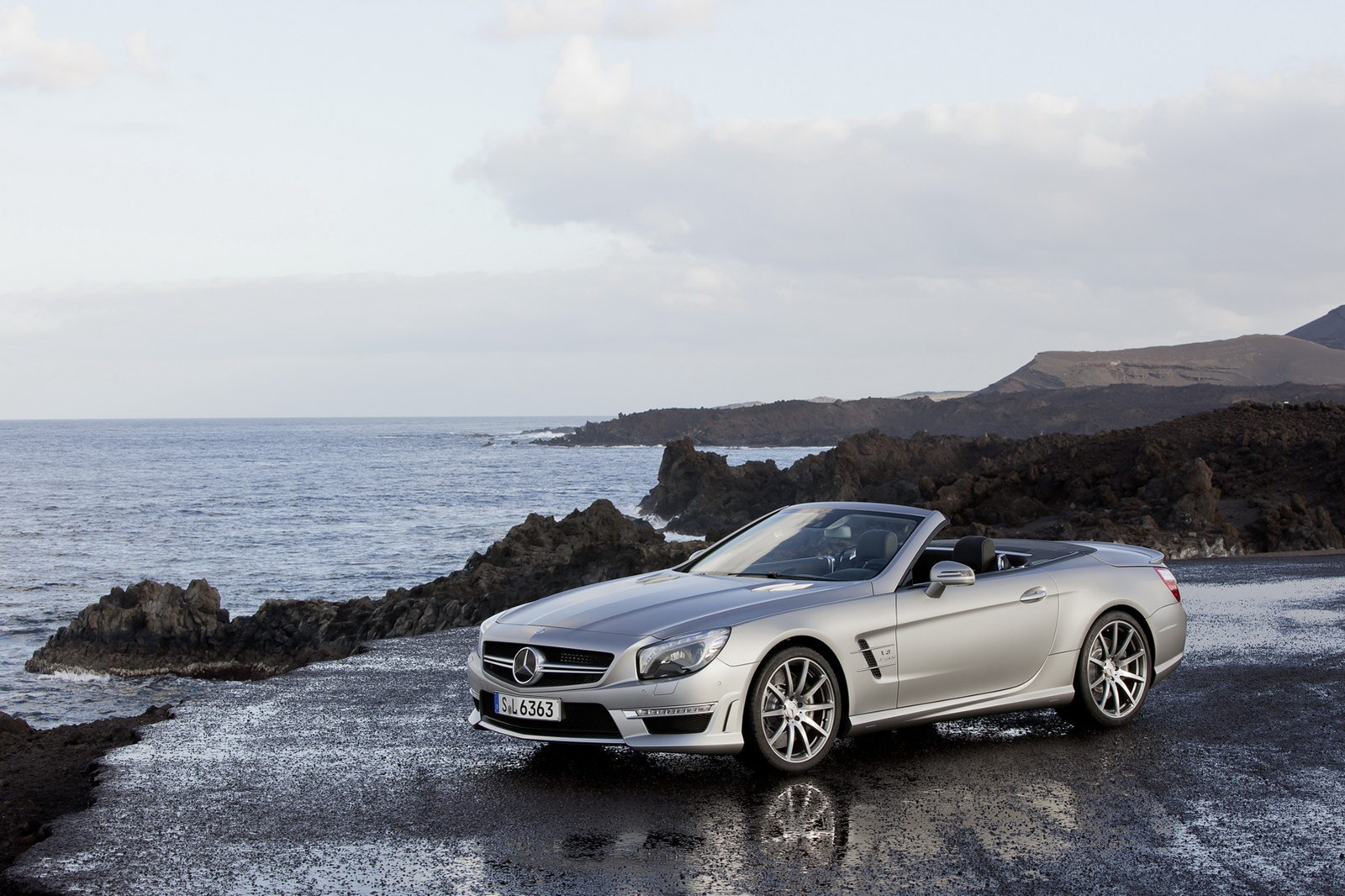 2013-Mercedes-SL63-AMG-27[2].jpg