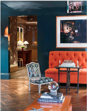 Isn't the glossy blue of this wall amazing? http://pinterest.com/pin/177962622745075573/
