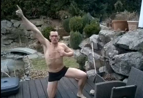 [frozen-pool-jump-band%255B3%255D.jpg]