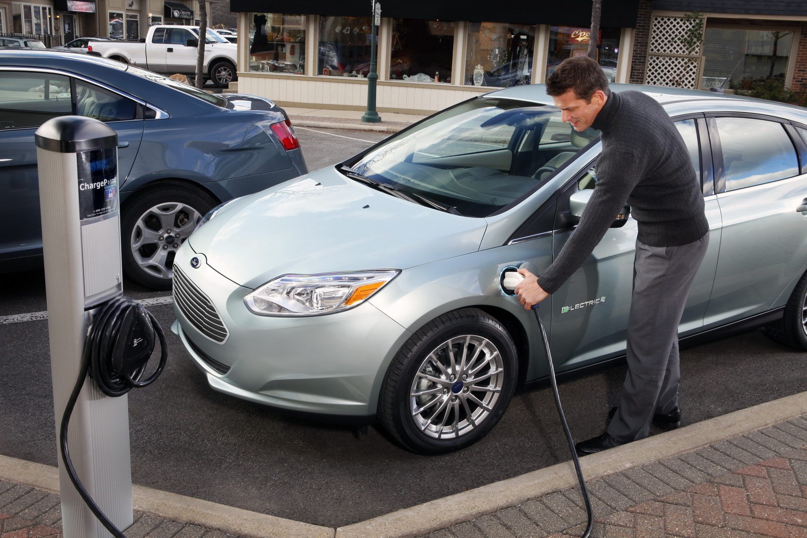 [Ford-Focus-Electric-2%255B4%255D.jpg]