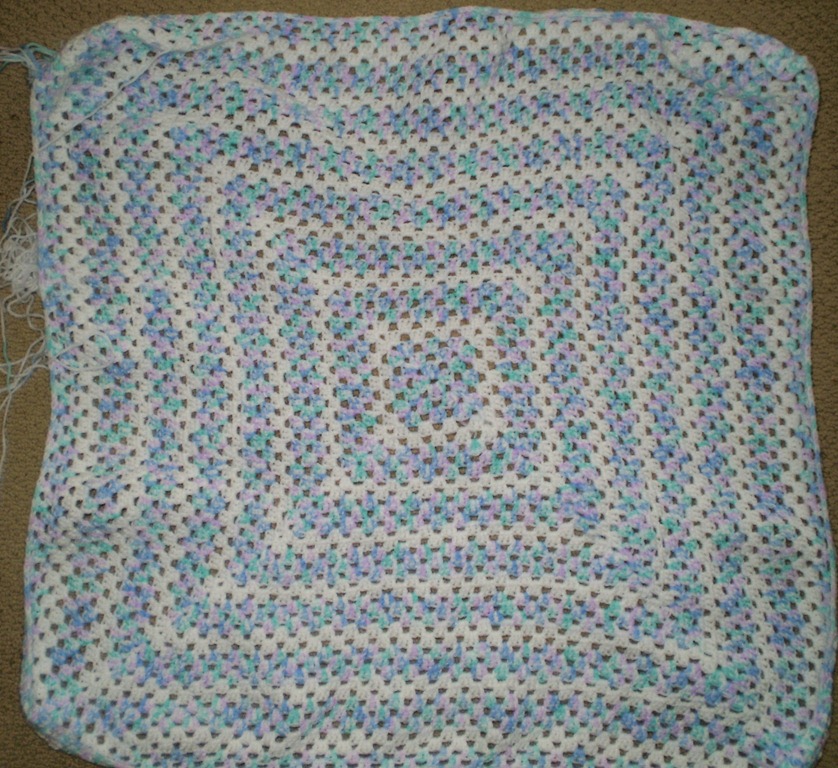 [2012%2520blue%2520crochet%2520rug%2520curling%255B4%255D.jpg]