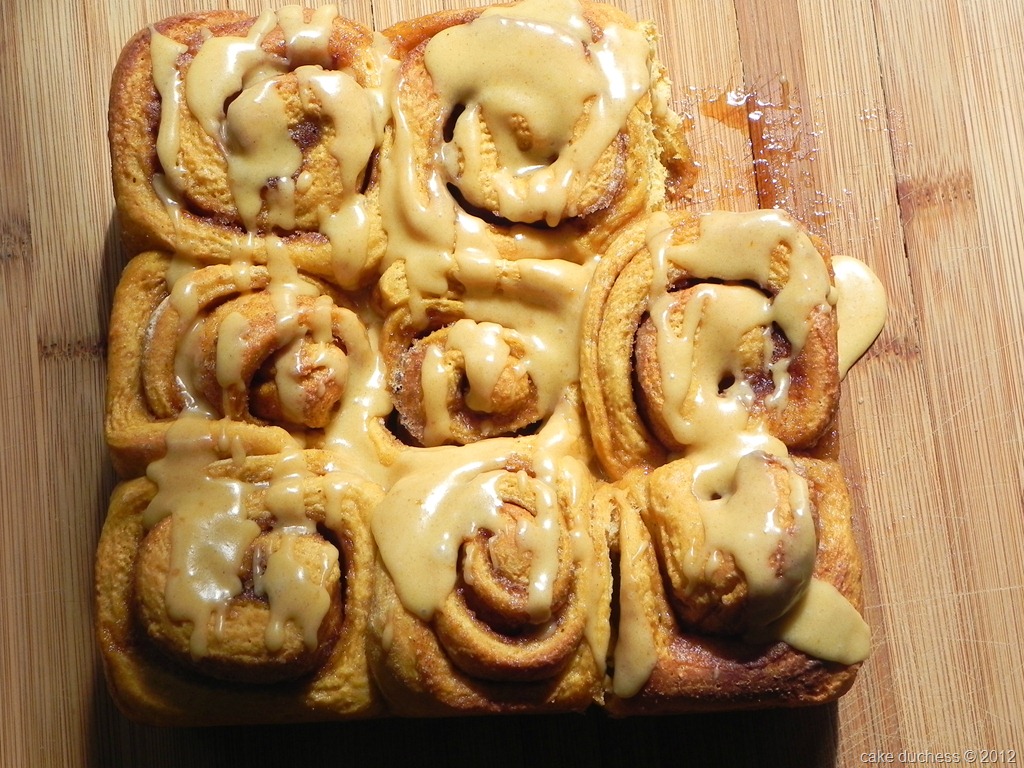 [pumpkin-cinnamon-rolls-7%255B10%255D.jpg]