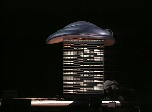 [Godzilla-2000-UFO-Model2.jpg]