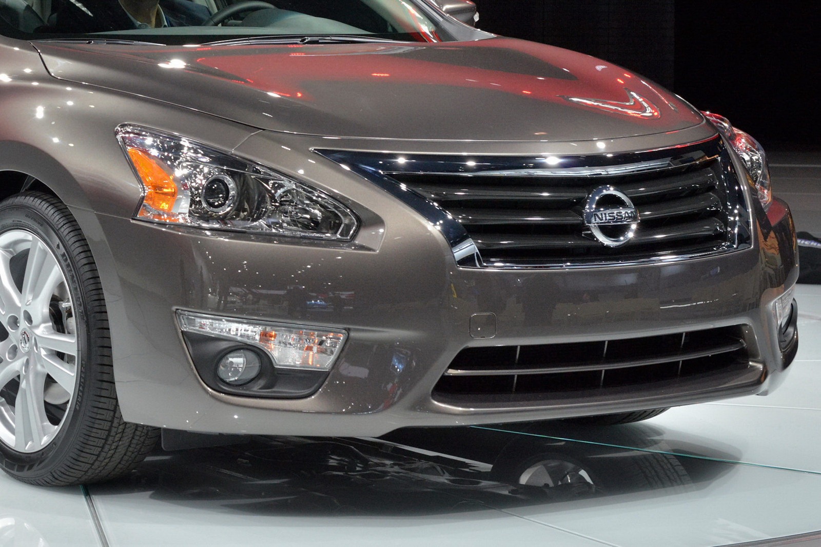 [2013-Nissan-Altima-7%255B2%255D.jpg]
