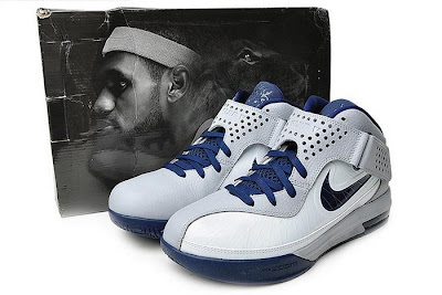 Detailed Look at Nike Soldier 5 in White/Navy/Grey nike air max soldier 5 gr white navy grey 4 03 Detailed Look at Nike Soldier 5 in White/Navy/Grey