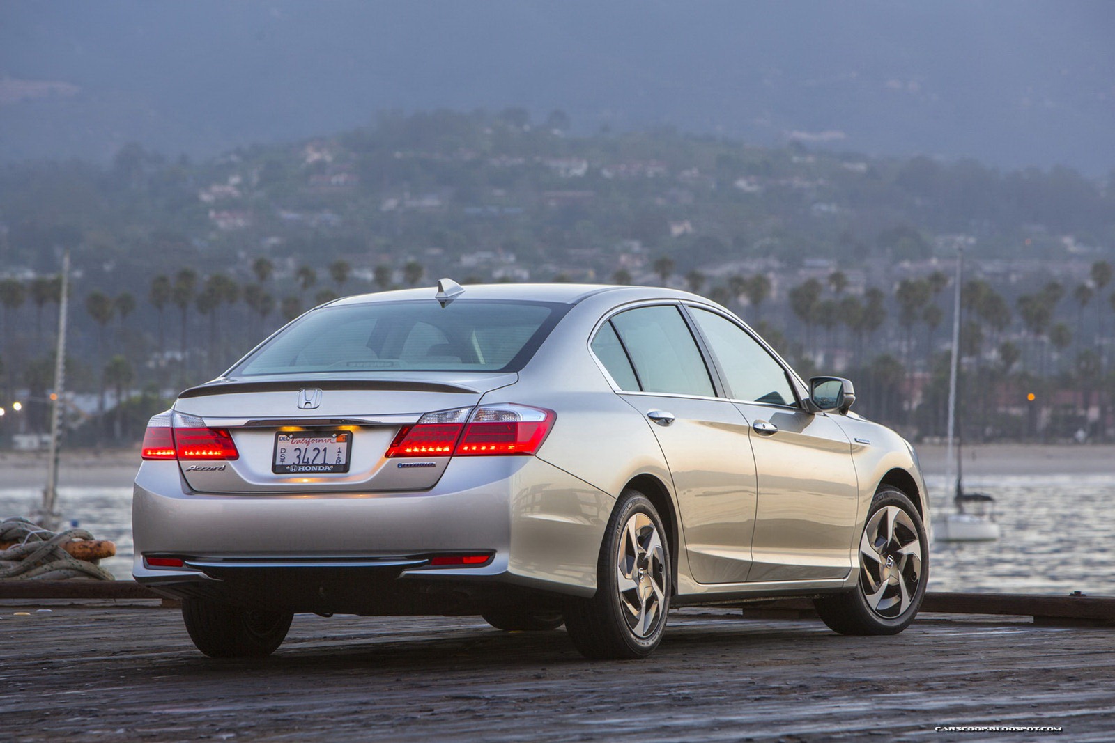 [2014_Honda_Accord_PHEV_194_%255B2%255D.jpg]