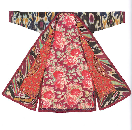 Here is an early 20th Century woman's munisak lined with beautiful and ornate Russian printed cotton. Here is an early 20th Century woman's munisak lined with beautiful and ornate Russian printed cotton.