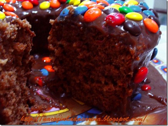 Bolo-de-Chocolate-com-MM`s-06 Bolo-de-Chocolate-com-MM`s-06