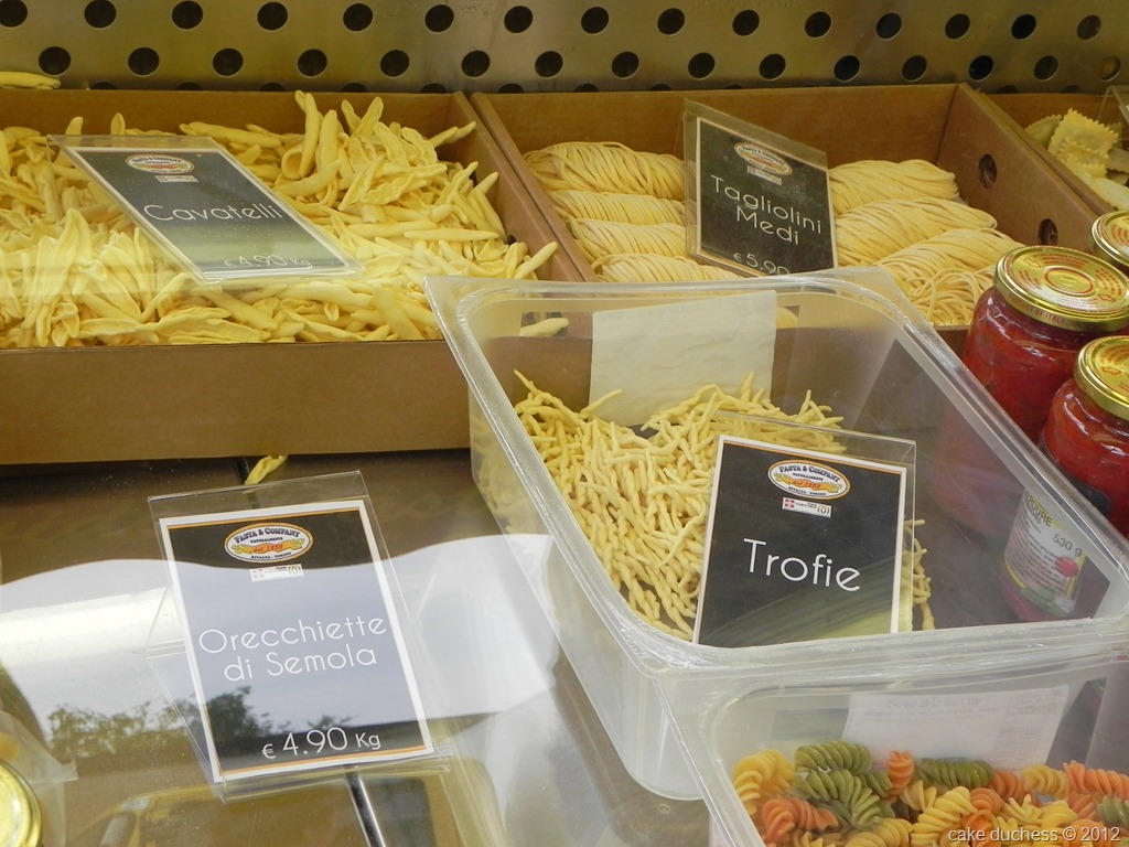 [DSCN8695%255B1%255D.jpg&description=Il Mercato-Parte Due (The Market)')]