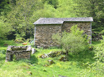 The Bergerie with a new roof before renovation of the outbuilding
www.radicalfish.eu
http://www.skibreezy.com