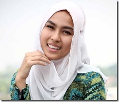 Adik kepada pelakon genit, Elfira Loy iaitu Ezlisa Loy tidak mahu