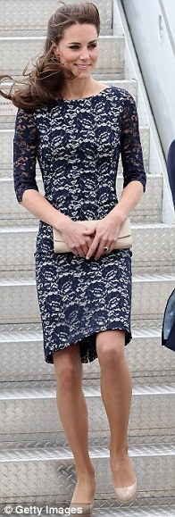 [article-2011064-0CCE7F1D00000578-97_%255B2%255D.jpg]