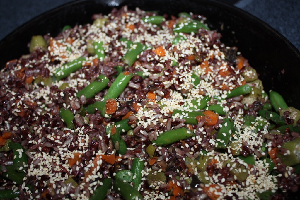 [Mediterranean%2520Style%2520-%2520Southern%2520Flair%2520-%2520Vegetarian%2520Stir-fry%2520-%2520adding%2520sesame%2520seeds%255B9%255D.jpg]