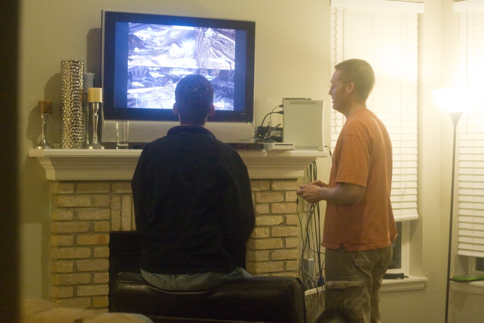 [03%252023%252013_dan%2520matt%2520gaming%255B4%255D.jpg]