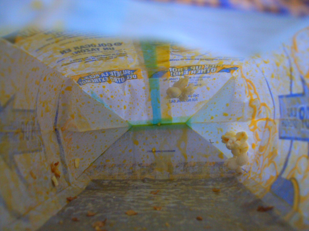 [empty%2520popcorn%255B5%255D.jpg]