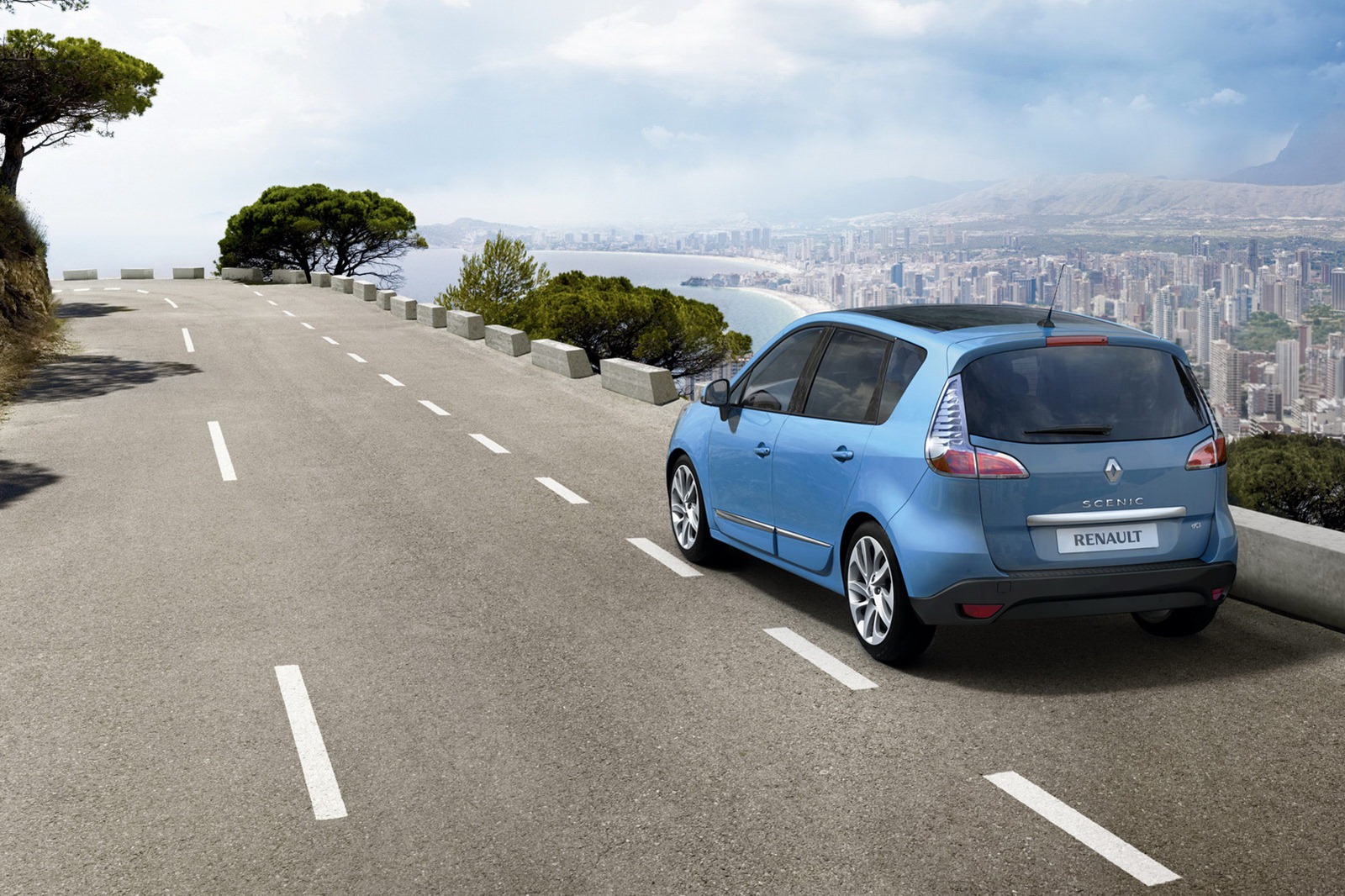 2012-Renault-Scenic-Grand-Scenic-11[2].jpg