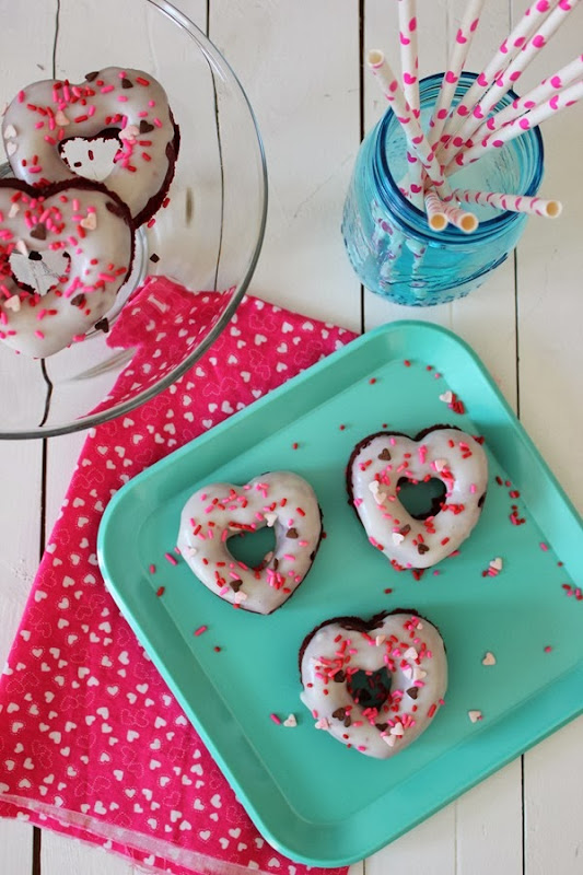 Valentine Red Velvet Donuts #valentine #donut #redvelvet