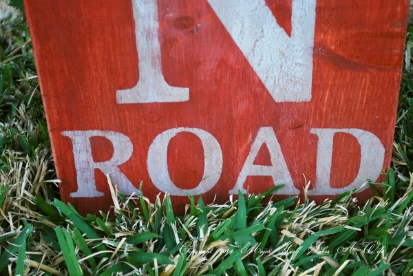 Vintage looking road sign.jpg Vintage looking road sign