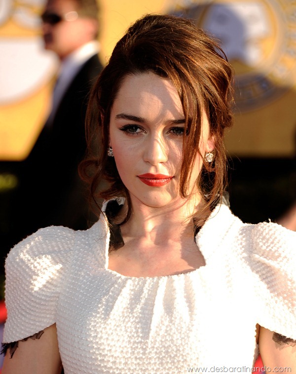 emilia-clarke- Daenerys-Targaryen-linda-sexy-game-of-trhones-guerra-dos-tronos-sexta-proibida-desbaratinando (35) emilia-clarke- Daenerys-Targaryen-linda-sexy-game-of-trhones-guerra-dos-tronos-sexta-proibida-desbaratinando (35)