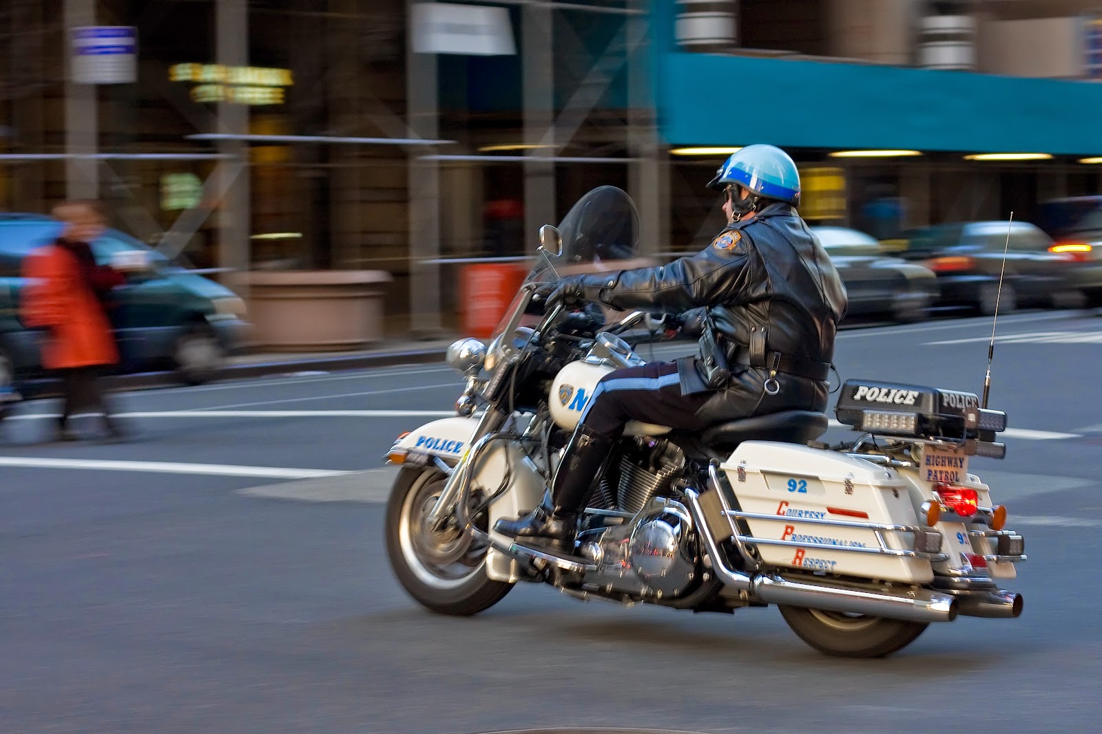 [Police_Motorcycle_motion_blur_in_Manhattan_NYC%255B3%255D.jpg]
